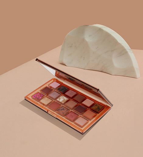 ARABELLA LONDON |18 Shades| Eyeshadow Palette | Highly pigmented